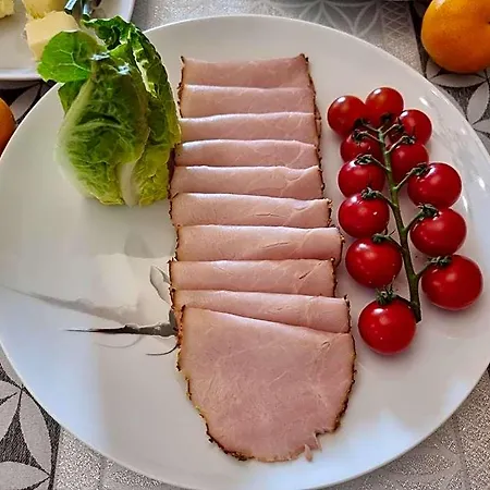 호텔 35 *
